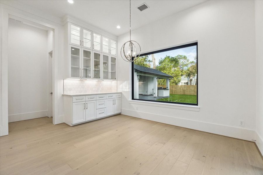 Breakfast Area overlooking spacious back yard Breakfast Area overlooking spacious back yard