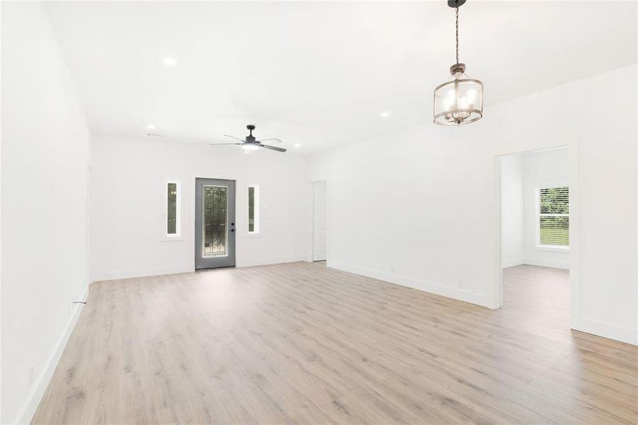 Spacious, unfurnished interior of a new home in , Van Alstyne (Image 25). Spacious, unfurnished interior of a new home in , Van Alstyne (Image 25).