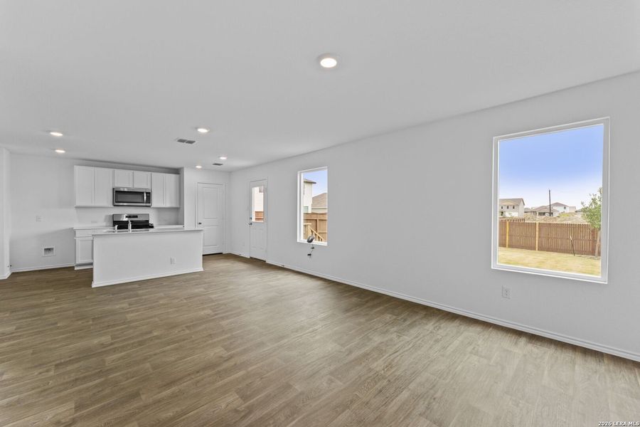 Spacious, unfurnished interior of a new home in Avenida, Converse (Image 10). Spacious, unfurnished interior of a new home in Avenida, Converse (Image 10).