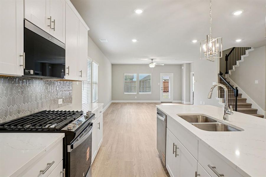 Photo is not of the actual home, but is an inspirational photo of builder’s model home and may depict options, furnishings, and/or decorator features that are not included. Photo is not of the actual home, but is an inspirational photo of builder’s model home and may depict options, furnishings, and/or decorator features that are not included.