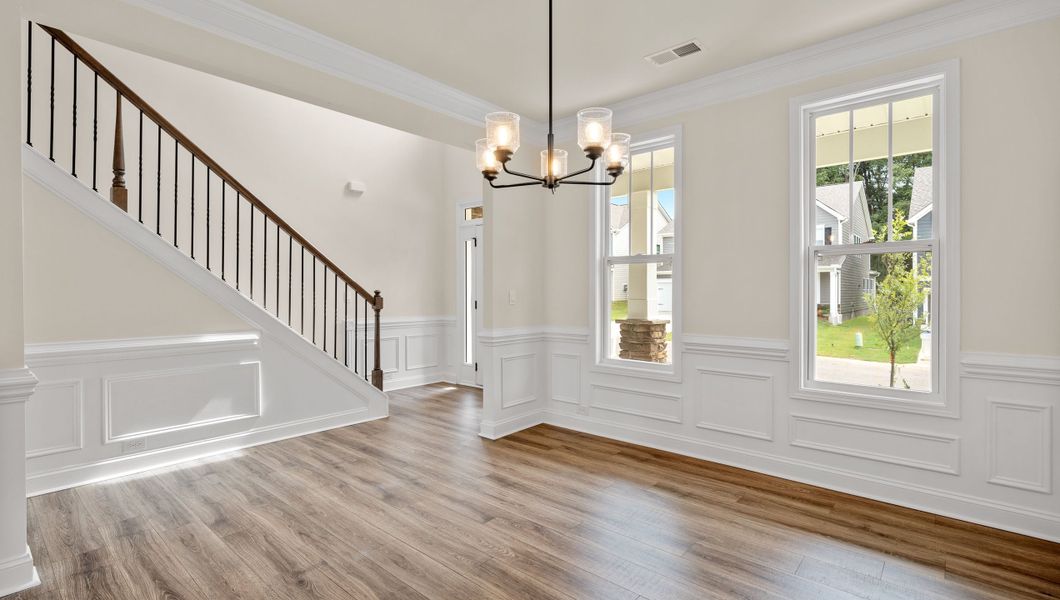 Representative unfurnished interior of a home built from the FLEETWOOD by D.R. Horton in Cottonwood Ridge, Piedmont (Image 19).