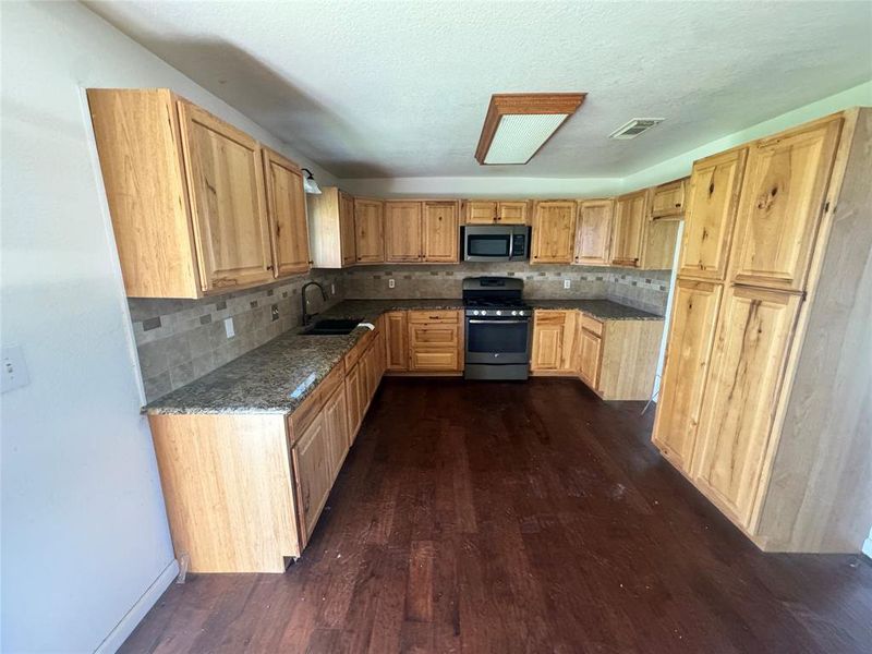 Image 25 of a home in . Image 25 of a home in .