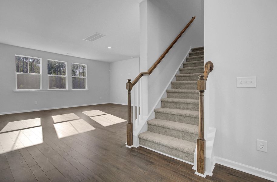 Spacious, unfurnished interior of a new home in Heron's Walk at Summers Corner, Summerville (Image 27).