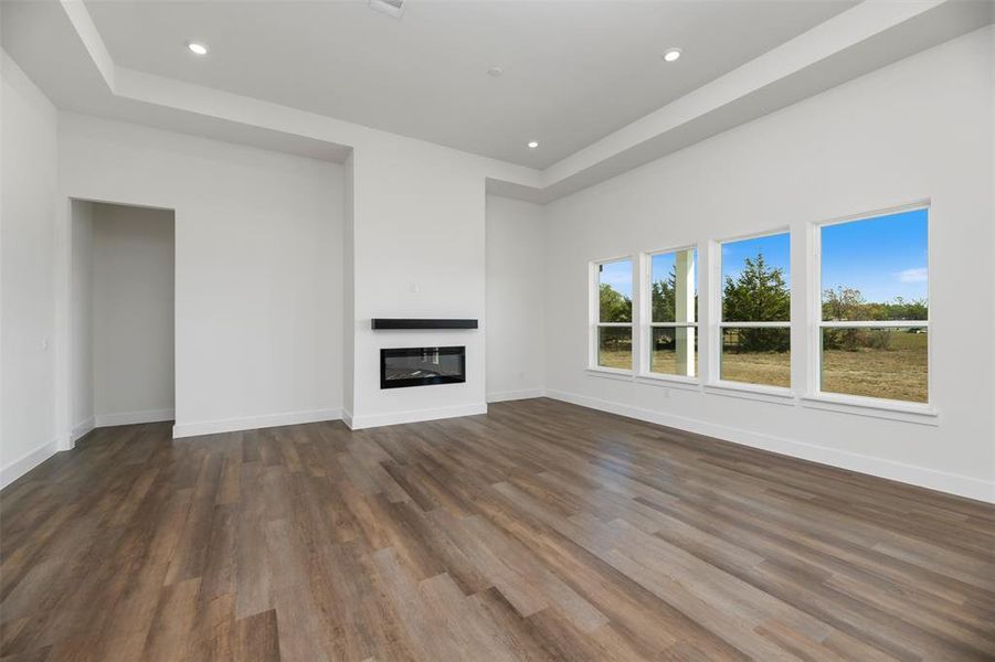 Spacious, unfurnished interior of a new home in , Princeton (Image 17).