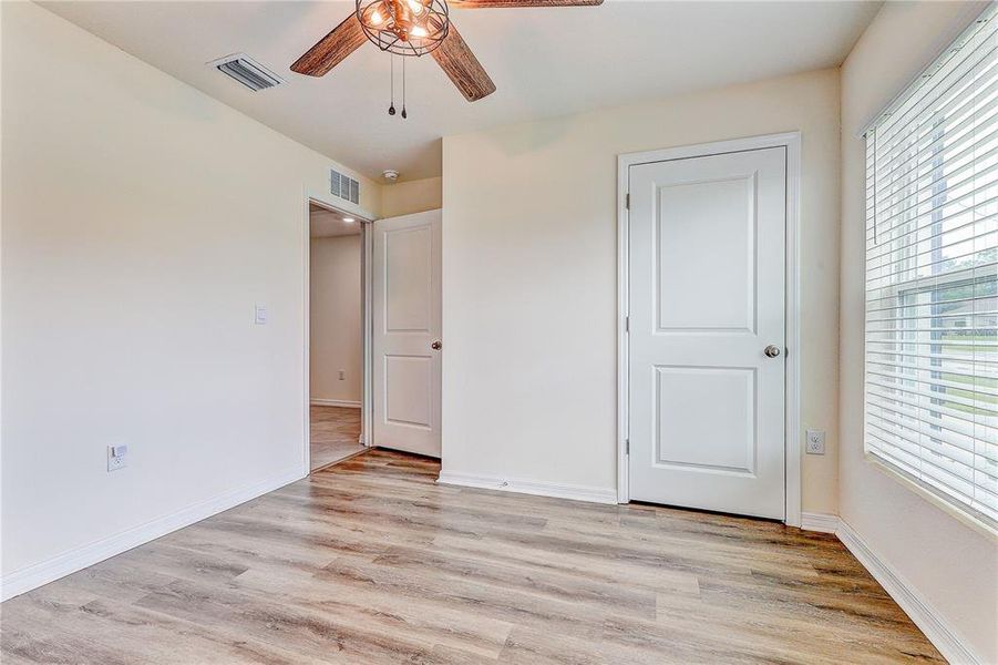 Spacious, unfurnished interior of a new home in , Spring Hill (Image 22).