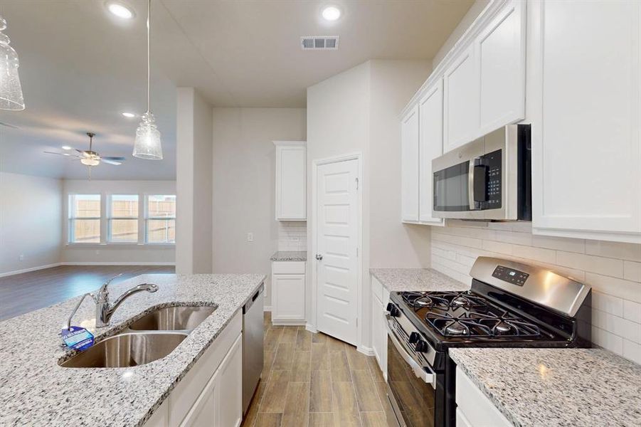 Furnished interior view inside a new home in Meadow Park, Ponder (Image 7). Furnished interior view inside a new home in Meadow Park, Ponder (Image 7).