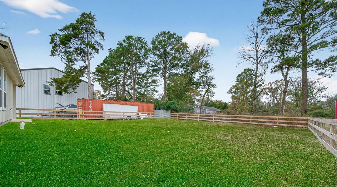 Exterior details and patio area of a home in , Hempstead (Image 3).
