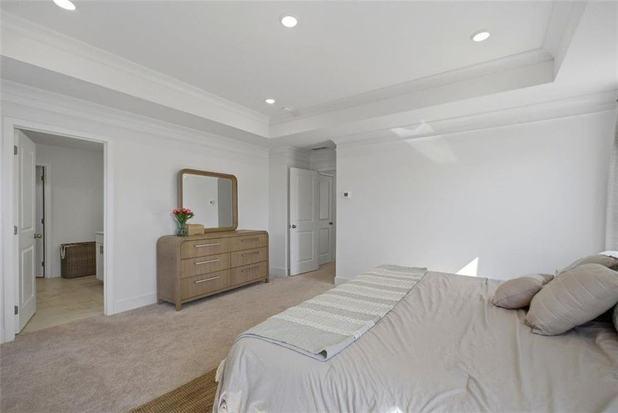 Furnished interior view inside a new home in , Dallas (Image 50).