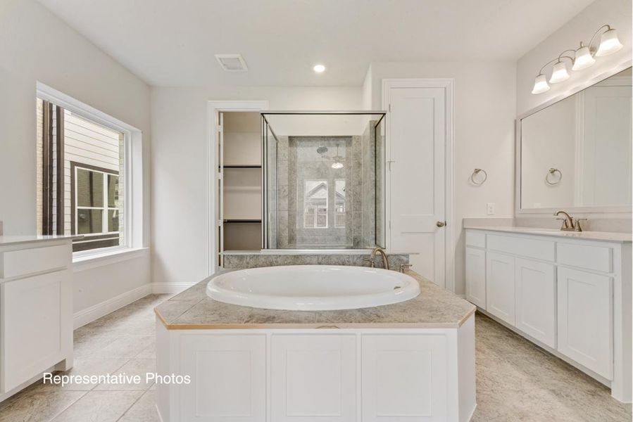 Representative furnished interior of a home built from the Hartford V by Grand Homes in Somercrest, Midlothian (Image 8).