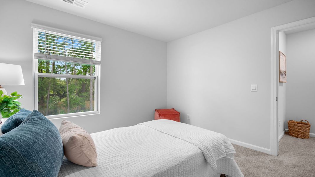 Representative furnished interior of a home built from the Hartsville by D.R. Horton in Rice Hope, Port Wentworth (Image 34).