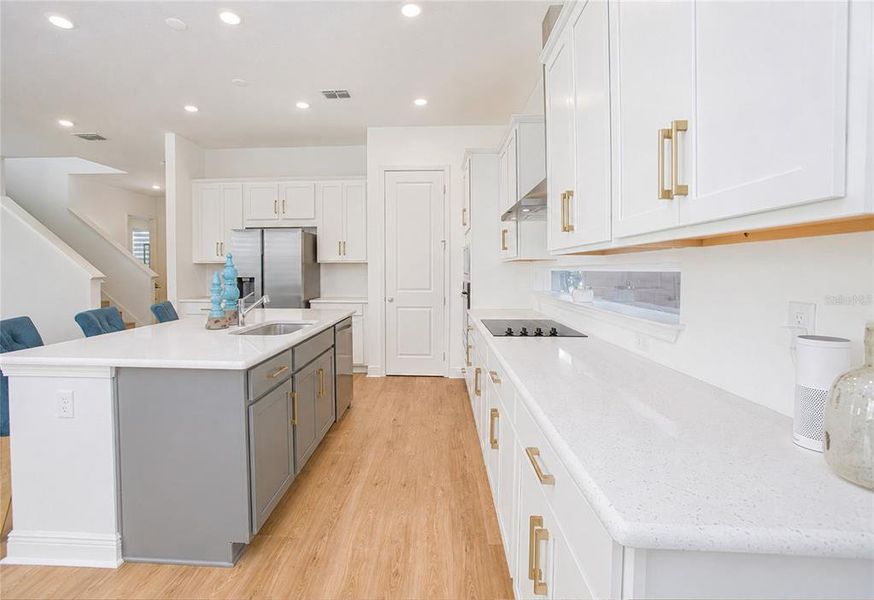 Furnished interior view inside a new home in , Orlando (Image 32).