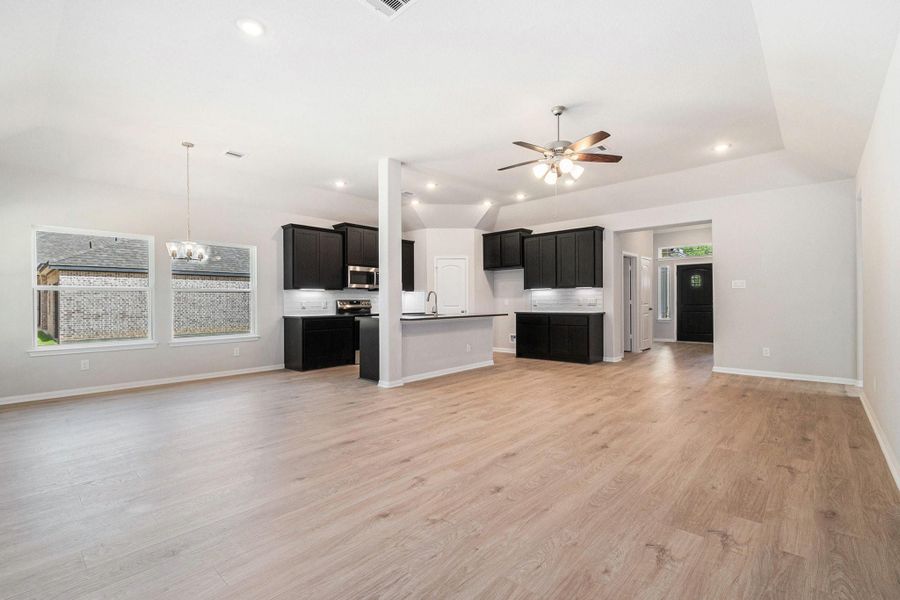 Image 6 of a home in Encino Estates. Image 6 of a home in Encino Estates.