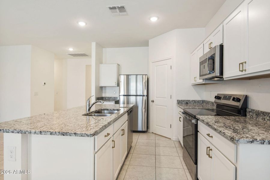 25-web-or-mls-_DSC3047 25-web-or-mls-_DSC3047