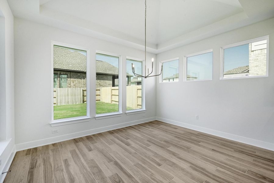 Spacious, unfurnished interior of a new home in Nolina, Georgetown (Image 18).