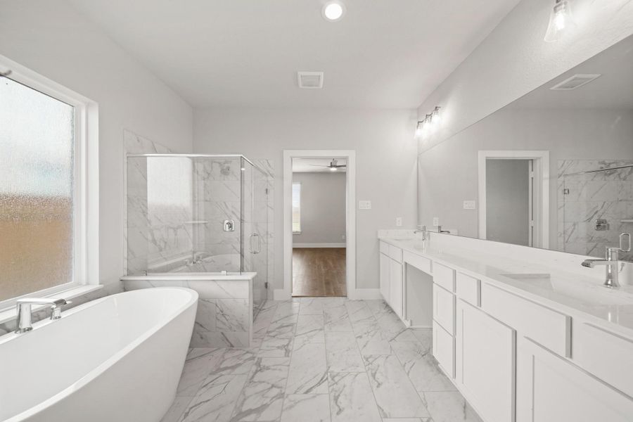 Furnished interior view inside a new home in Beacon Hill, Waller (Image 6).