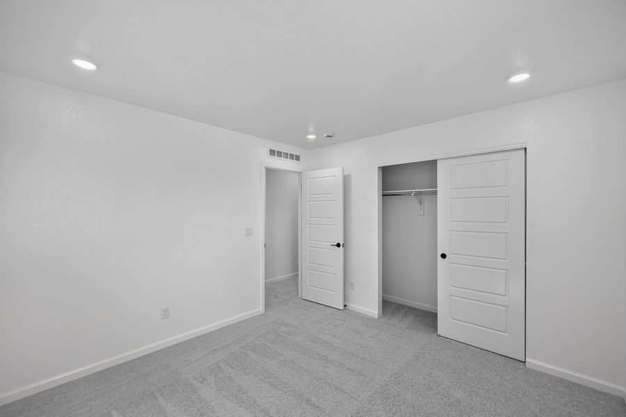 Spacious, unfurnished interior of a new home in Sterling Ranch Ascent Village, Littleton (Image 27). Spacious, unfurnished interior of a new home in Sterling Ranch Ascent Village, Littleton (Image 27).