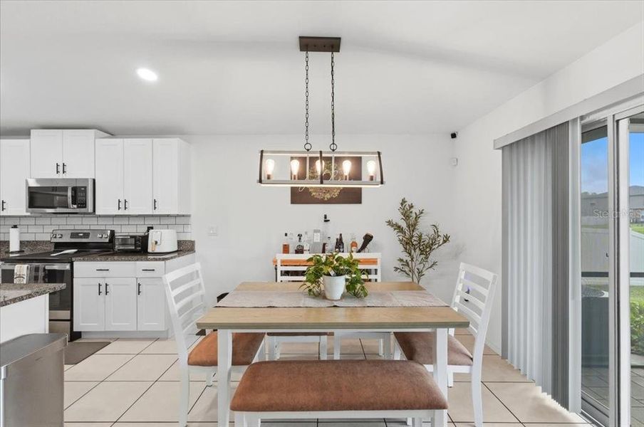Furnished interior view inside a new home in , Lakeland (Image 8).