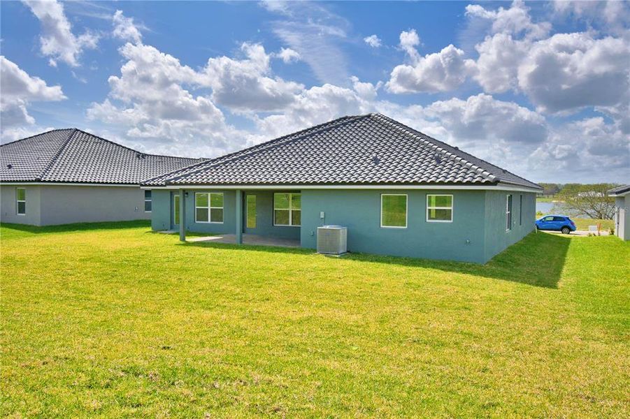 3000B EXAMPLE. COLORS AND FINISHES MAY VARY