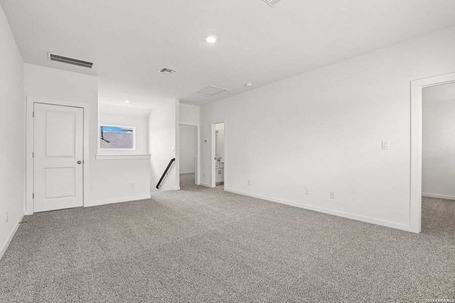 Spacious, unfurnished interior of a new home in Stream Waters, Seguin (Image 17). Spacious, unfurnished interior of a new home in Stream Waters, Seguin (Image 17).