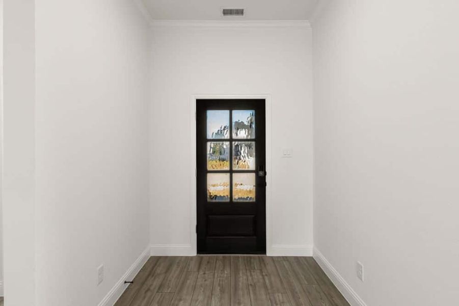 Representative unfurnished interior of a home built from the San Jacinto by UnionMain Homes in Legacy Hills, Celina (Image 16).