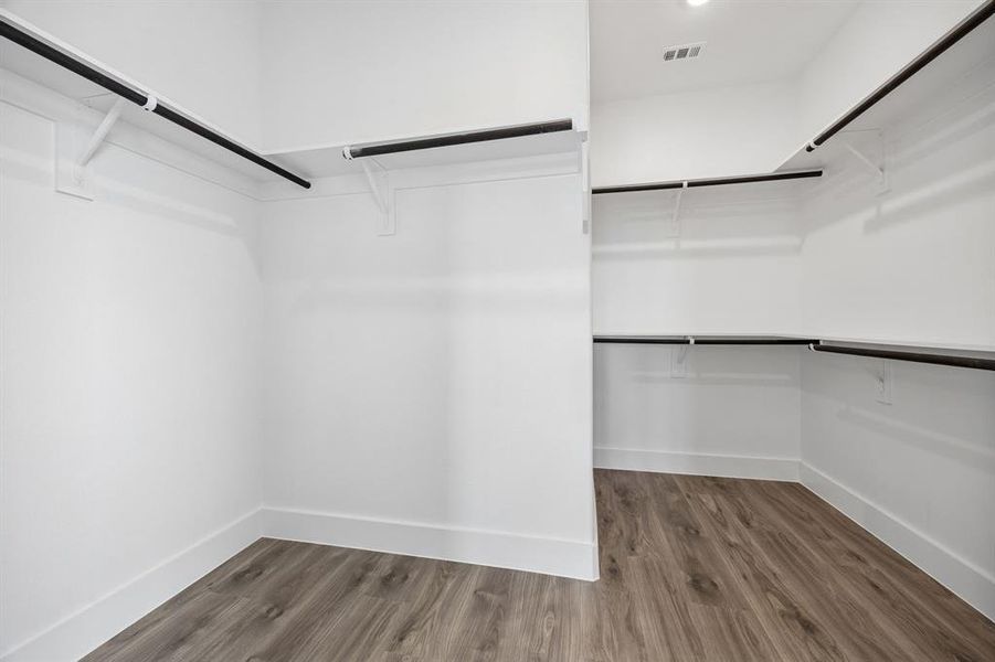 Spacious, unfurnished interior of a new home in Ellis Ranch Estates, Waxahachie (Image 27).