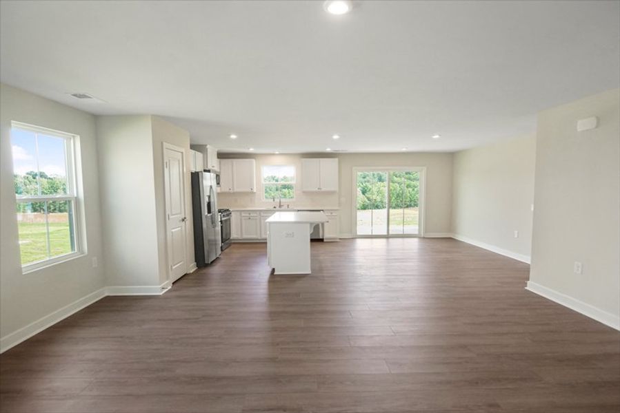 Spacious, unfurnished interior of a new home in Claiborne Ridge, Landrum (Image 12). Spacious, unfurnished interior of a new home in Claiborne Ridge, Landrum (Image 12).