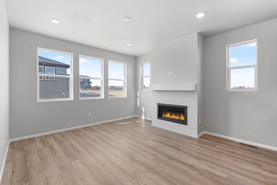 Spacious, unfurnished interior of a new home in Talon Pointe, Thornton (Image 11).
