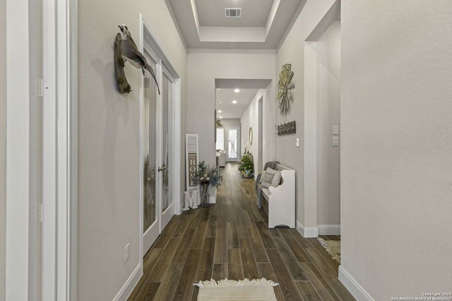 Furnished interior view inside a new home in The Village of Mill Creek 50', Seguin (Image 9).