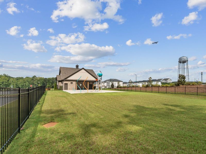 Exterior details and patio area of a home in Hawthorne Station, College Park (Image 4).