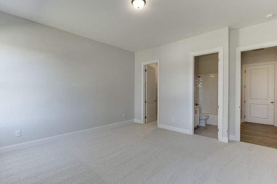 Spacious, unfurnished interior of a new home in , Buford (Image 33). Spacious, unfurnished interior of a new home in , Buford (Image 33).