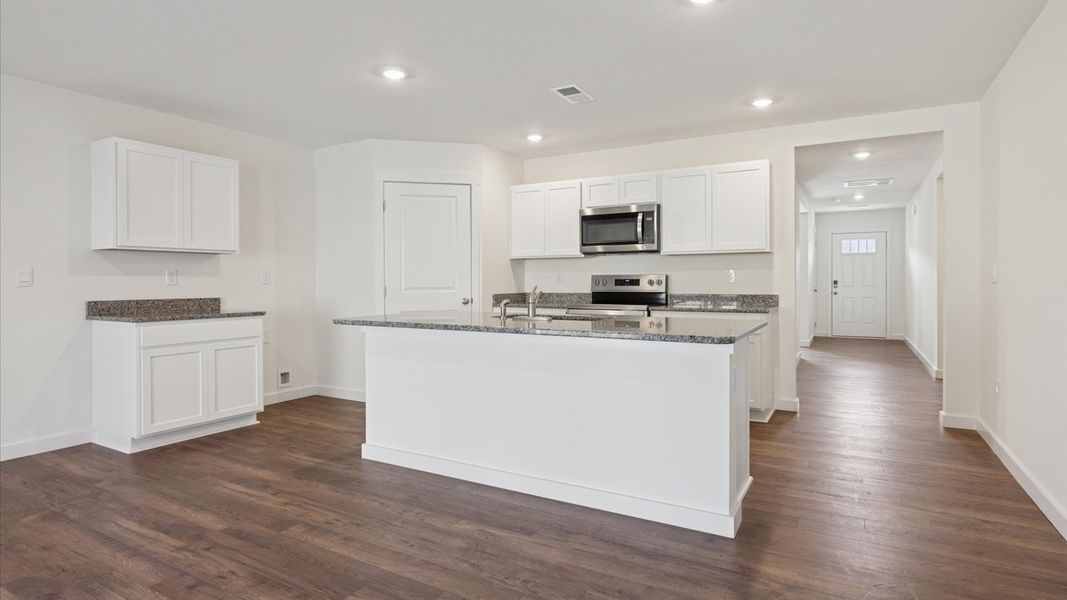 Furnished interior view inside a new home in Emory Creek, Harriman (Image 5).