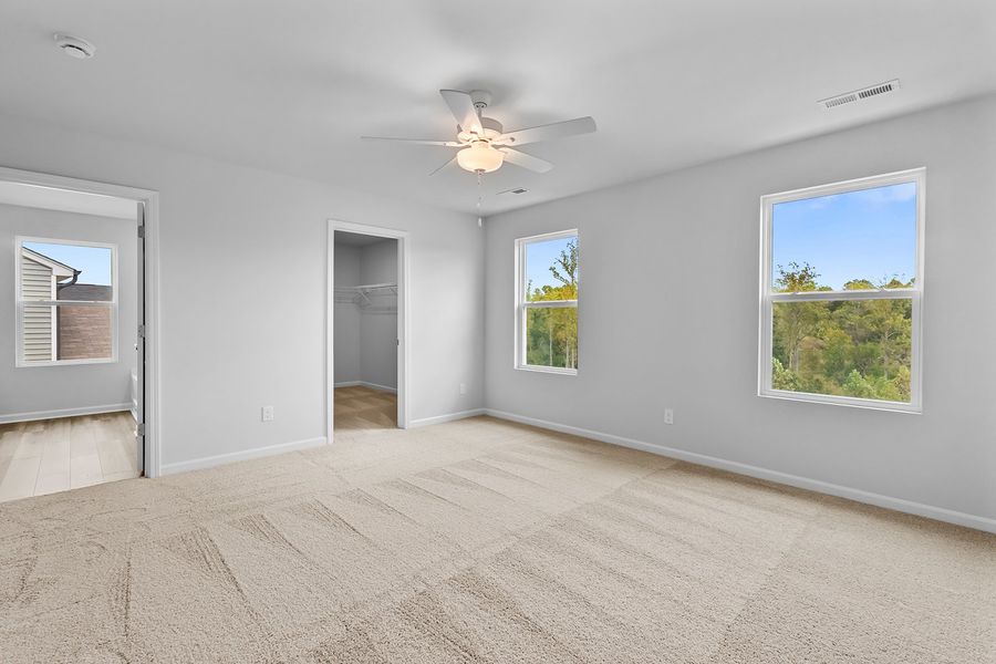 Spacious, unfurnished interior of a new home in Bell West, Kernersville (Image 26).