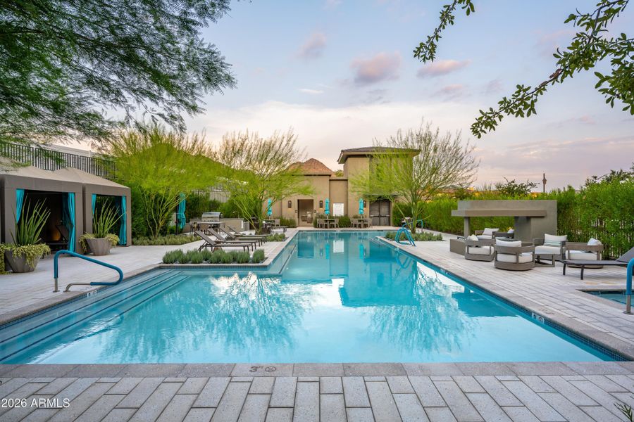 18720 N 101st St #3008