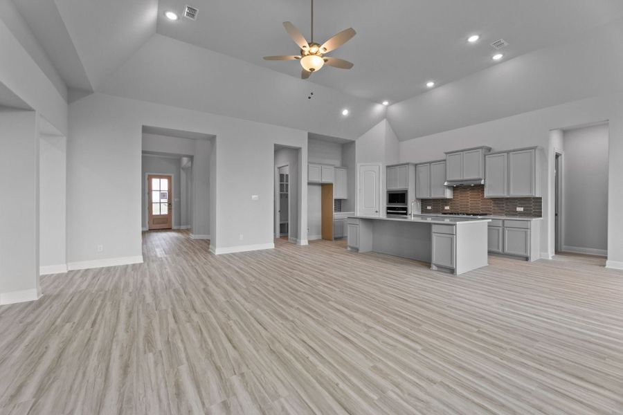 3,190sf New Home in Waxahachie, TX. - Slide 24 3,190sf New Home in Waxahachie, TX. - Slide 24