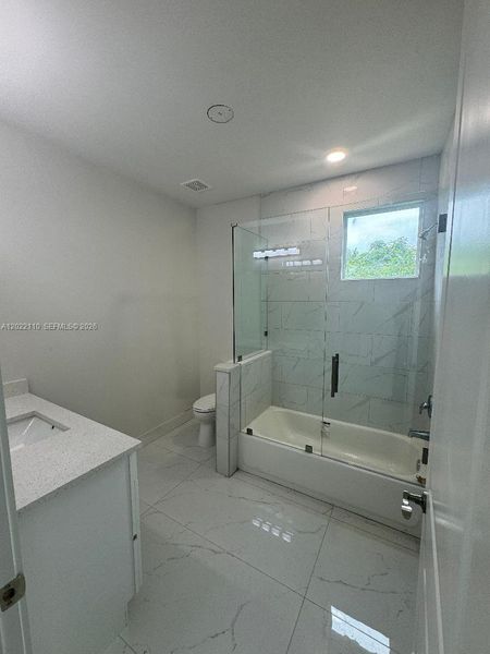 Image 13 of a home in .