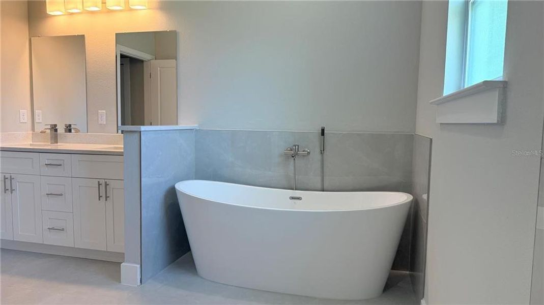 Furnished interior view inside a new home in , Ocala (Image 7).