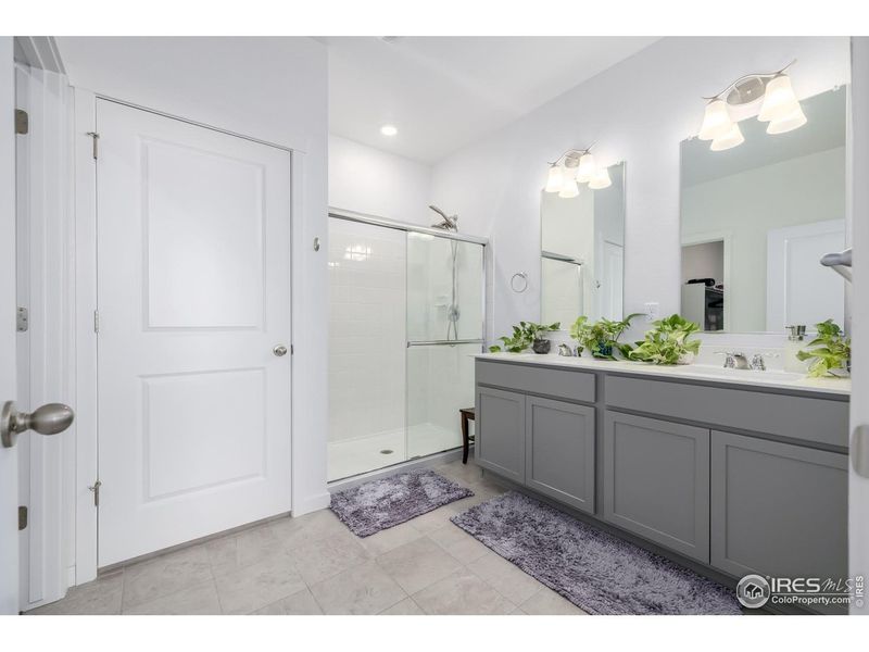 Furnished interior view inside a new home in Fossil Creek Ranch, Windsor (Image 16). Furnished interior view inside a new home in Fossil Creek Ranch, Windsor (Image 16).