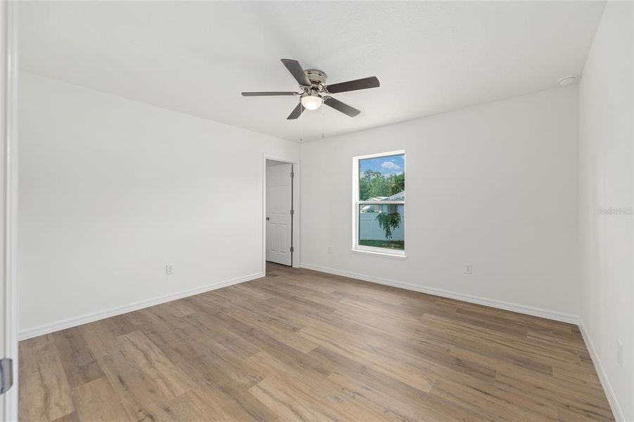 Spacious, unfurnished interior of a new home in , Dunnellon (Image 38).
