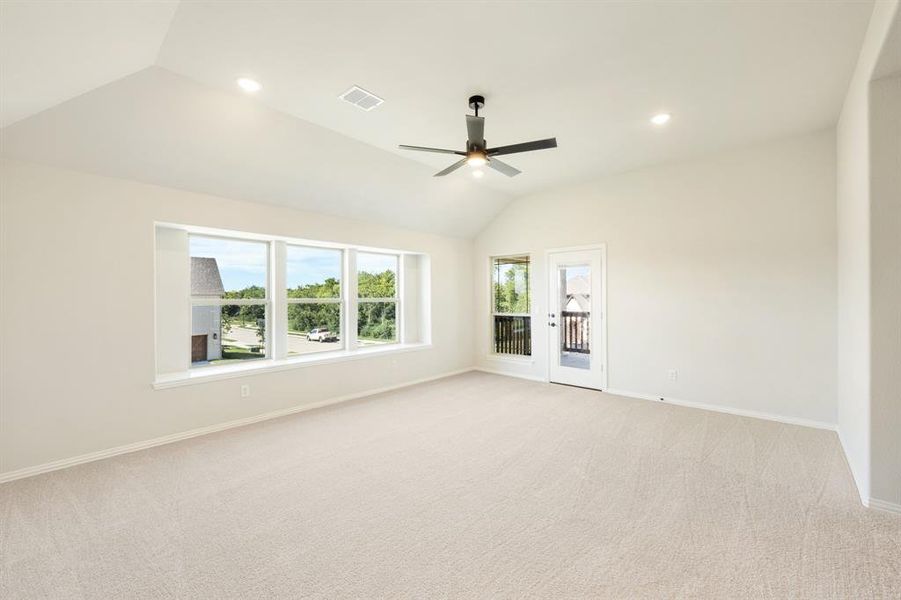 Spacious, unfurnished interior of a new home in Sunset Ridge, Alvarado (Image 25). Spacious, unfurnished interior of a new home in Sunset Ridge, Alvarado (Image 25).