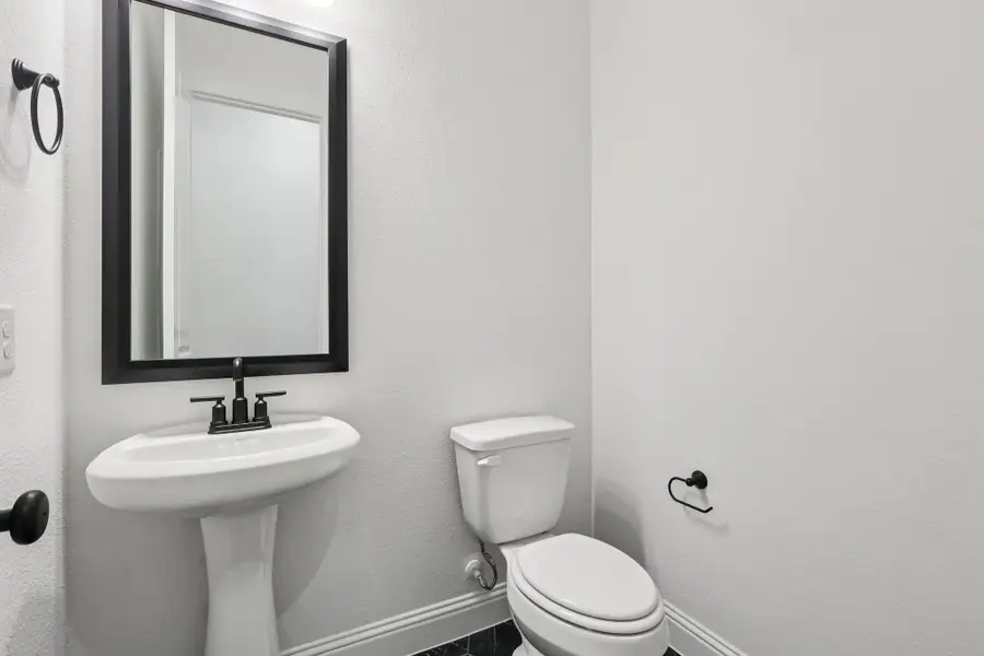 Furnished interior view inside a new home in Sienna 65', Missouri City (Image 8).