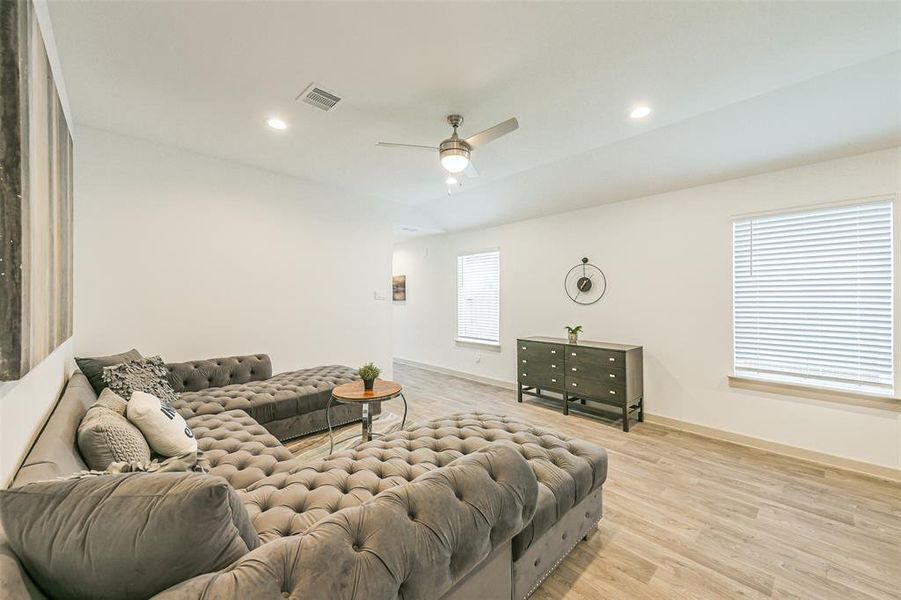 Image 6 of a home in City Gate.