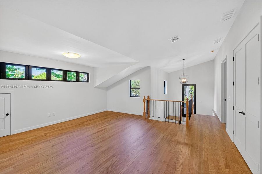 Spacious, unfurnished interior of a new home in , Miami (Image 46).