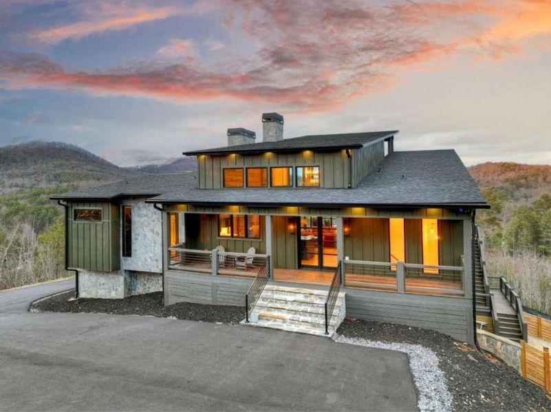 Image 84 of a home in .