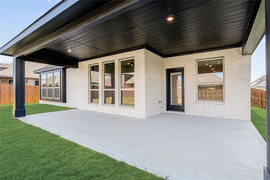 Exterior details and patio area of a home in Maplewood, Glenn Heights (Image 27). Exterior details and patio area of a home in Maplewood, Glenn Heights (Image 27).