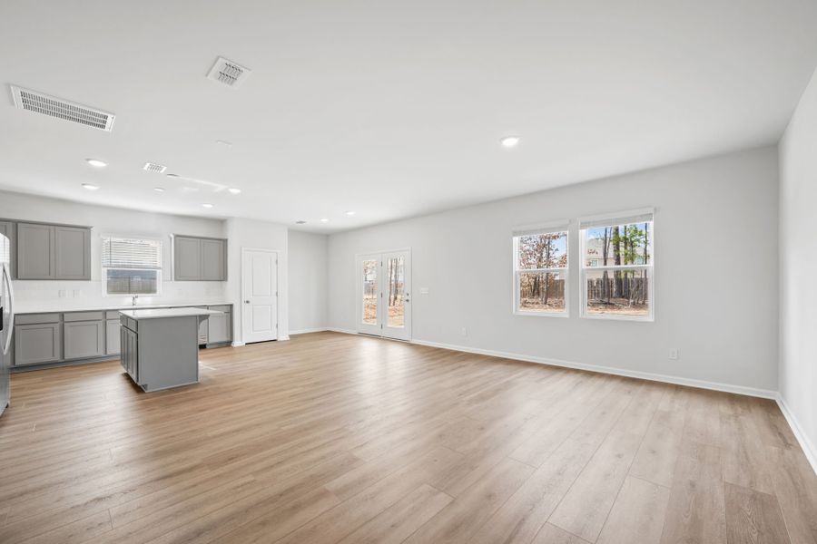 Spacious, unfurnished interior of a new home in Grand Arbor, Blythewood (Image 32).