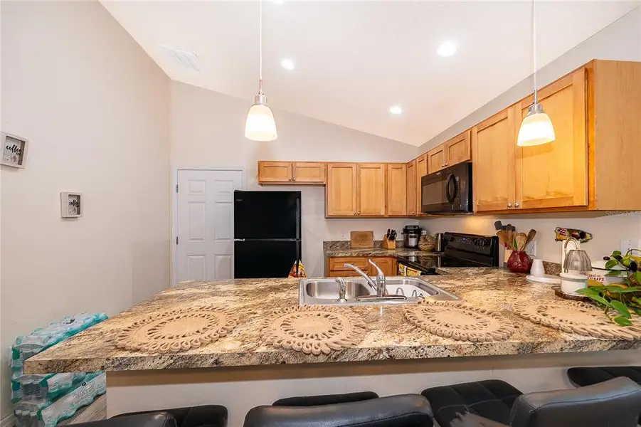Furnished interior view inside a new home in , Tavares (Image 7).