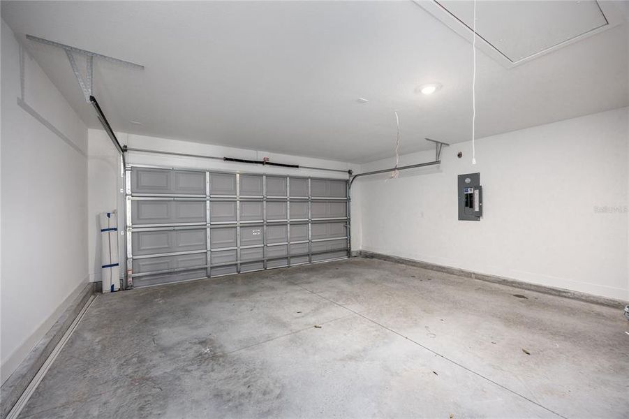 Spacious, unfurnished interior of a new home in Briarwood, Alachua (Image 25).