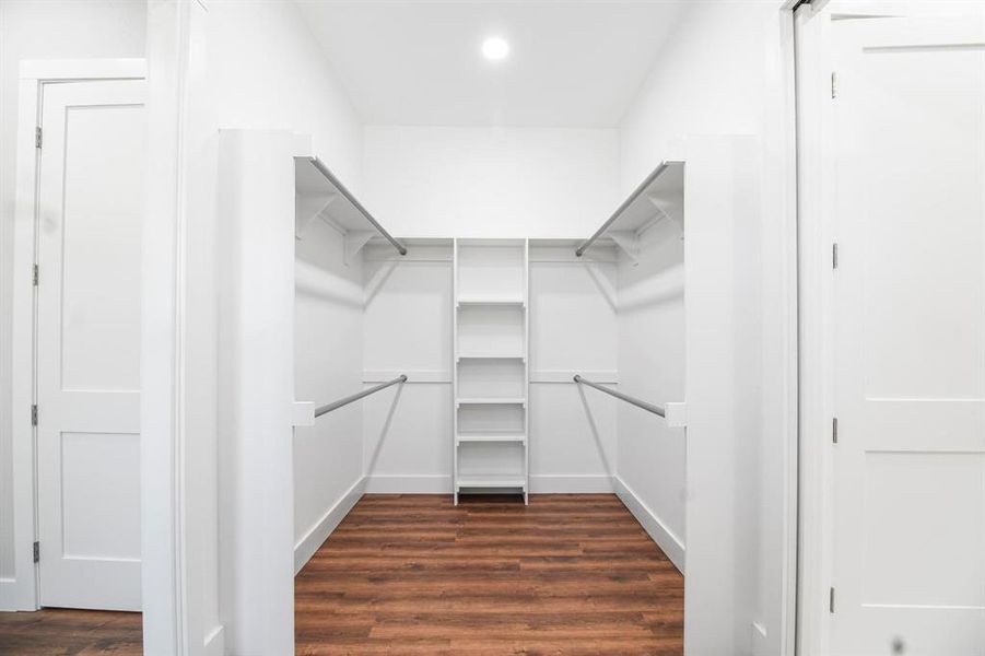 Spacious, unfurnished interior of a new home in , Lindale (Image 32).