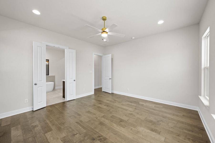 Spacious, unfurnished interior of a new home in Bridgewater, Midlothian (Image 27).