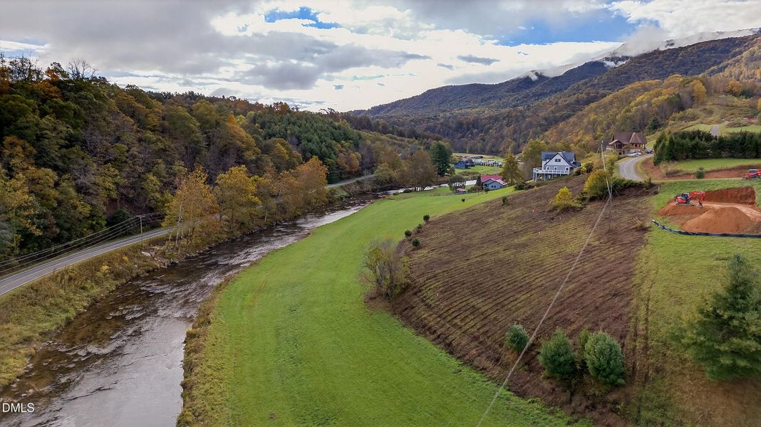 04-22-DJI_20251013094602_0421_D 04-22-DJI_20251013094602_0421_D